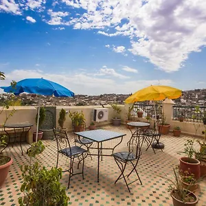 Zina - Elegance In The Heart Of رياد
